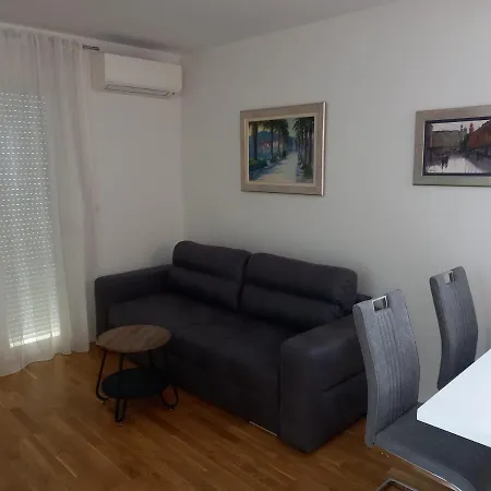 Duja Spadi Апартаменти Спліт